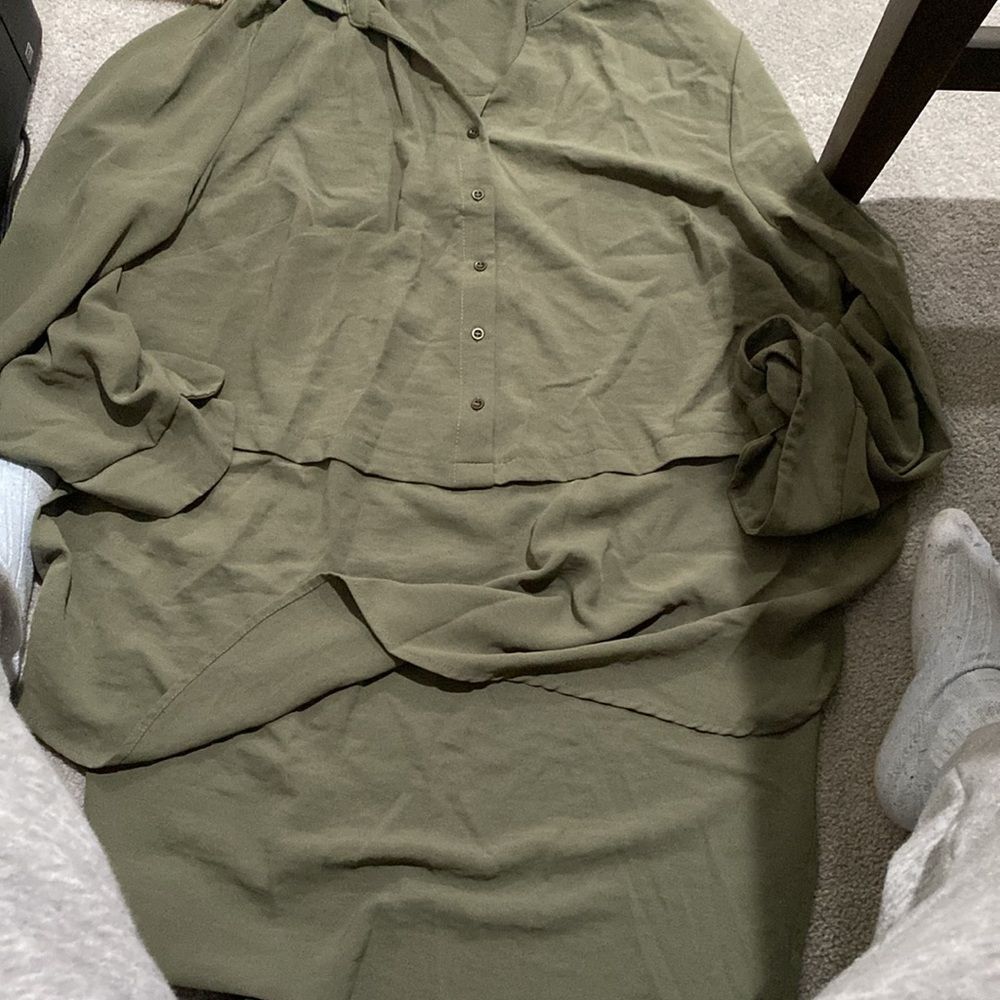 Size extra large olive dress longer in back, shorter in front button front